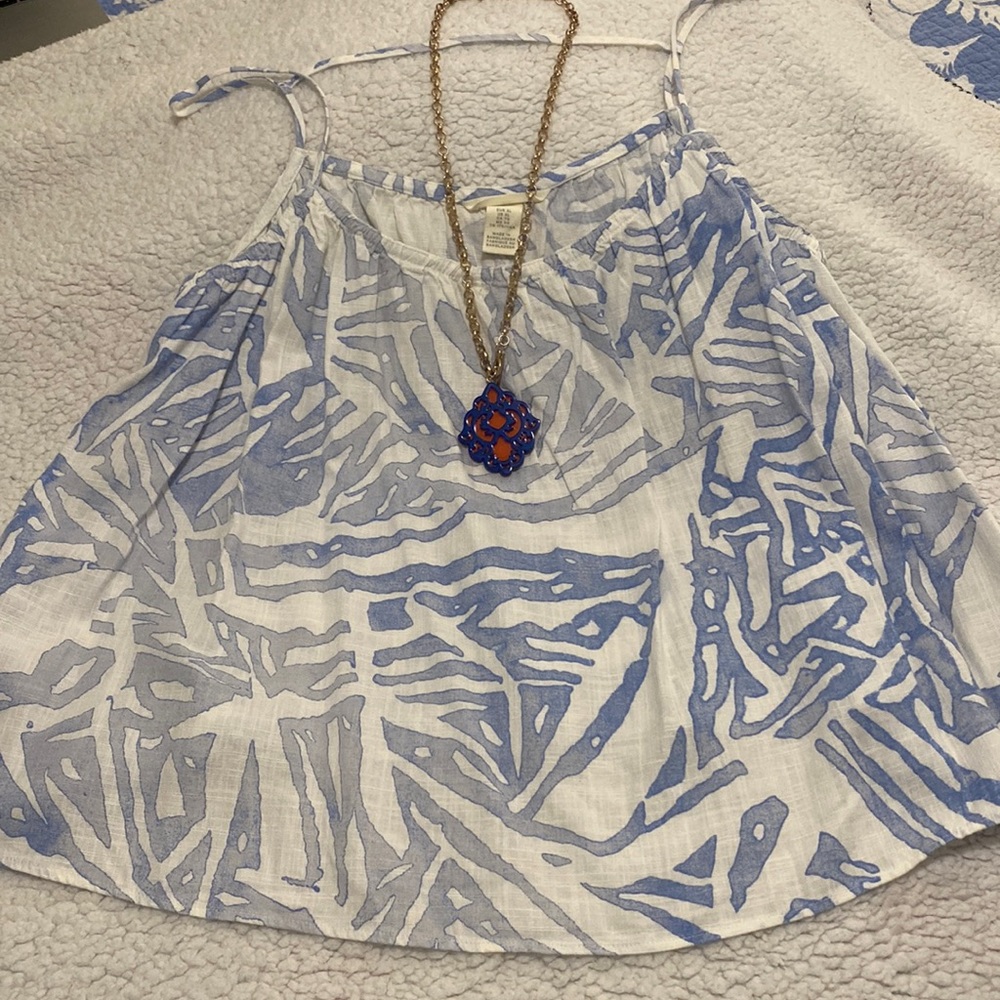 H&M Linen blouse white & blue, NEW never used & necklace included